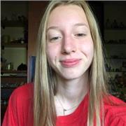studentessa di 4^ liceo scientifico per ragazzi di elementari, medie o massimo 1^ superiore